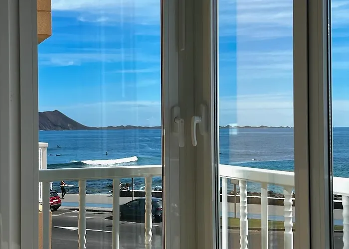 Front Line Port Haven * Corralejo